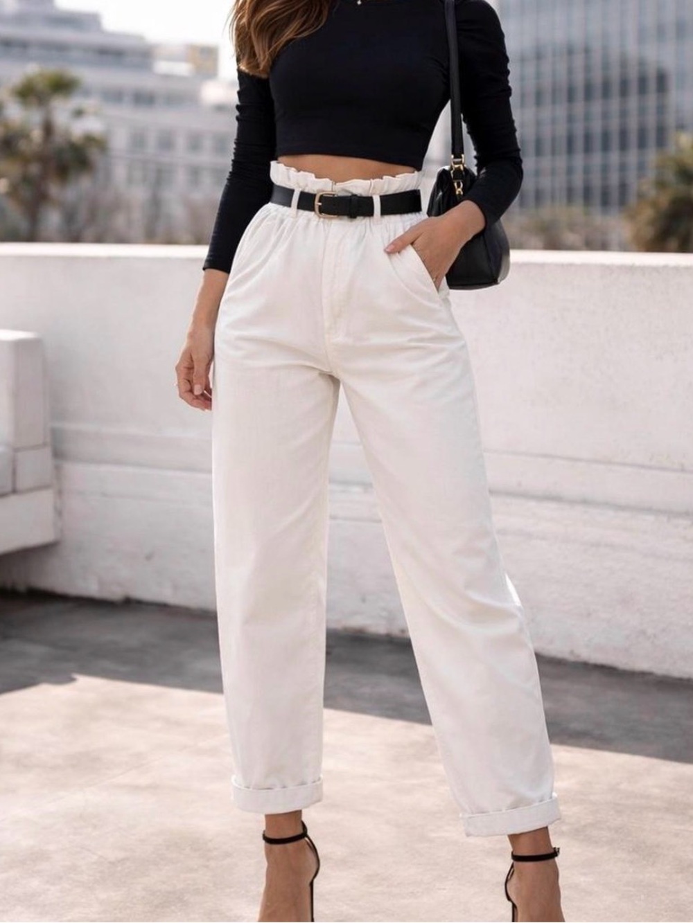 Zara Paperbag High Rise White
Jeans Pants